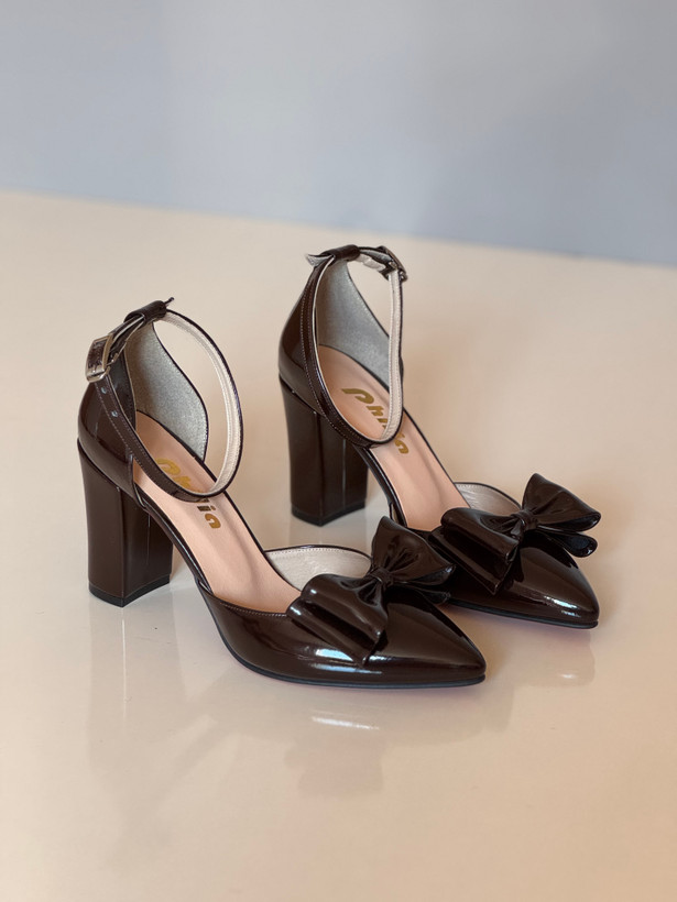 کفش پاپیونی عروسکی قهوه ای ورنی