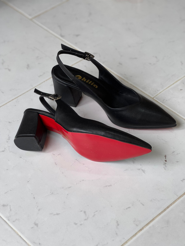 کفش مشکی زیره قرمز