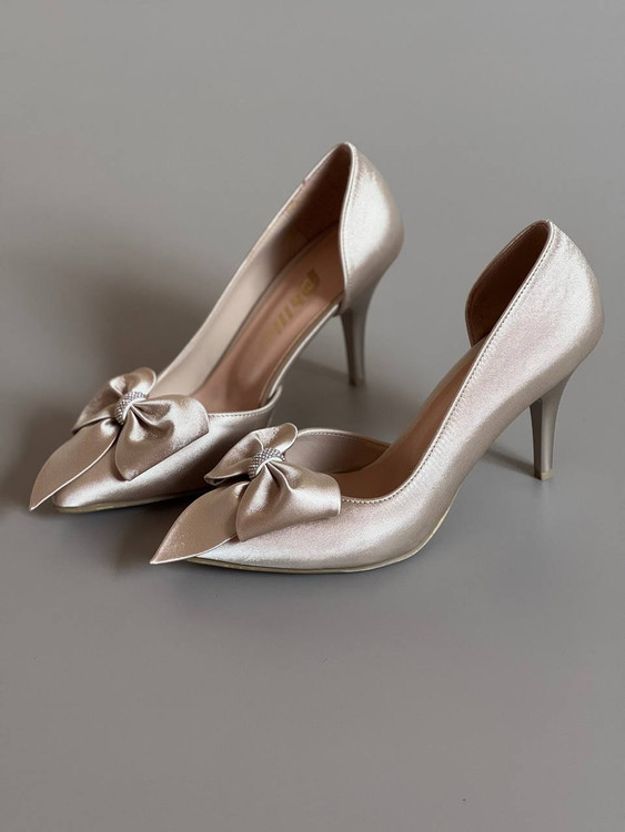 کفش پاپیونی ساتن نگینی کرم