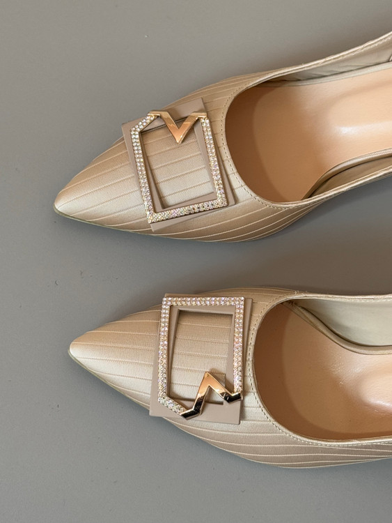 کفش سگک دار مجلسی کرم ساتن