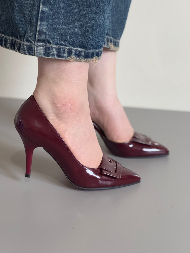 کفش ویکتوریا آلبالویی